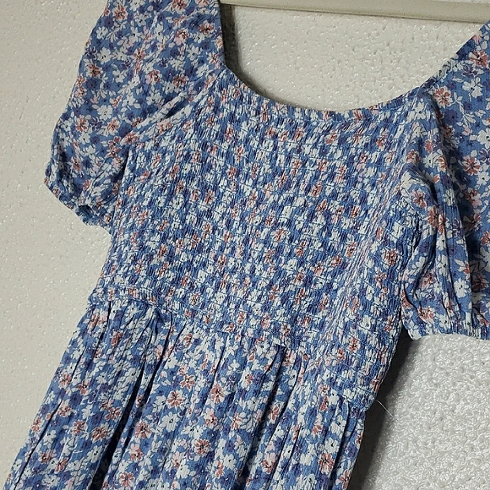 Altar'd State Tiered Floral Dress Scoop Neck Short Puff Sleeves Blue Multicolor - Picture 11 of 13